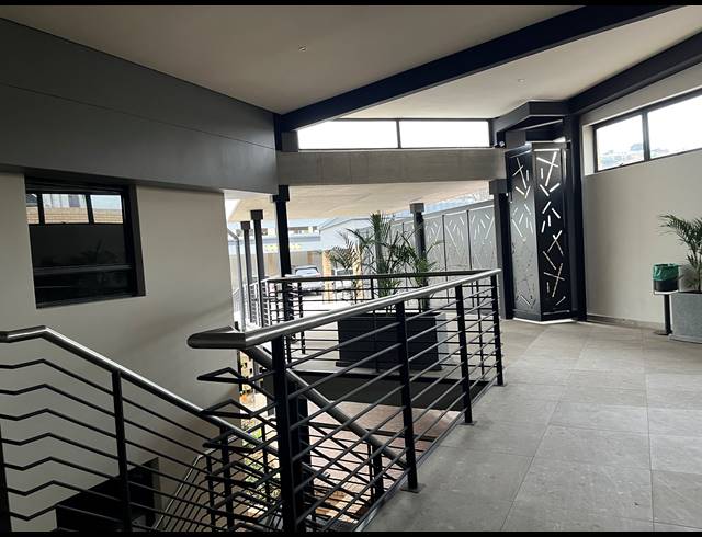 149M² OFFICE TO LET IN SUNNYROCK